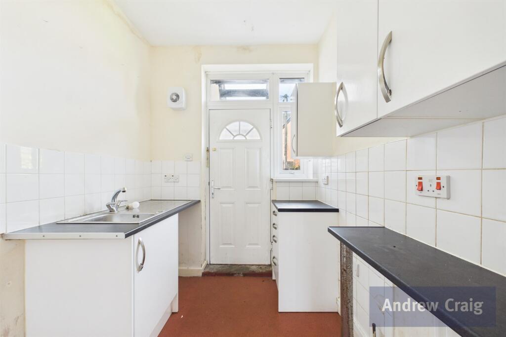 Apartment in North Tyneside, North East - View 5