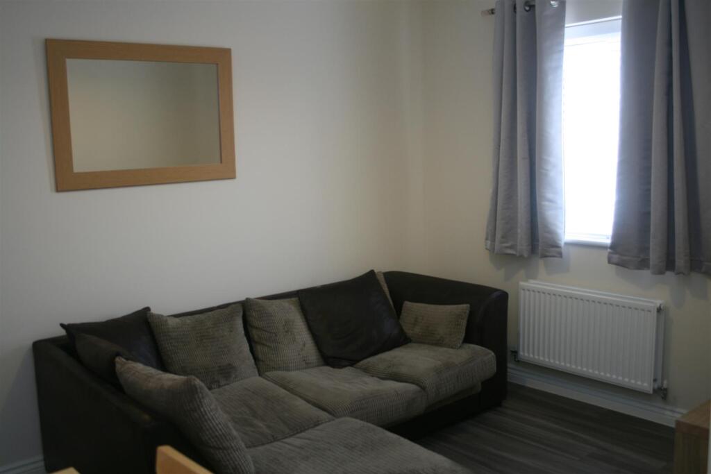 Apartment in Coventry - View 3