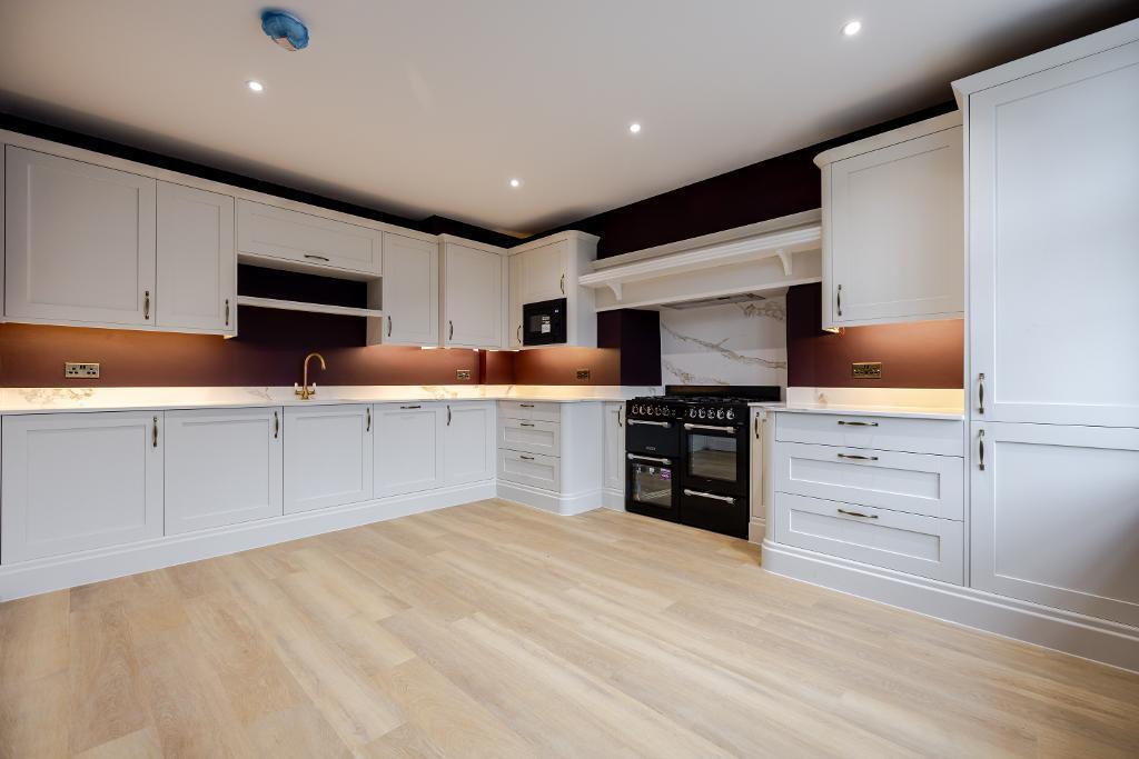 House in Croydon - View 3