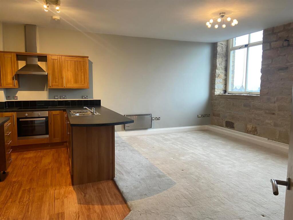 Apartment in Huddersfield - View 2