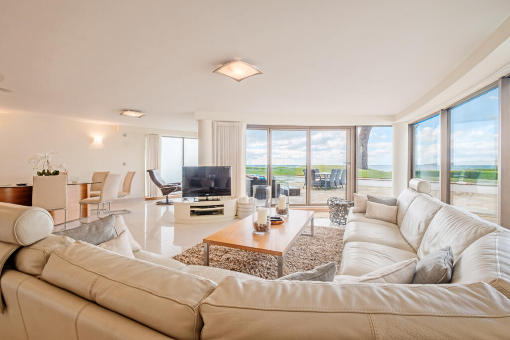 Apartment in Poole - View 5