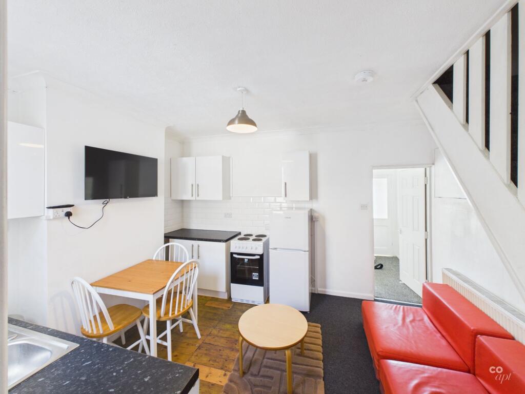 House in Brighton, Hollingdean - More