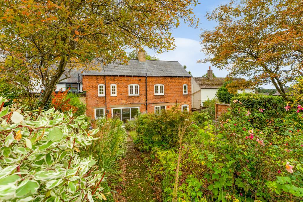 House in Geddington, North Northamptonshire - View 4
