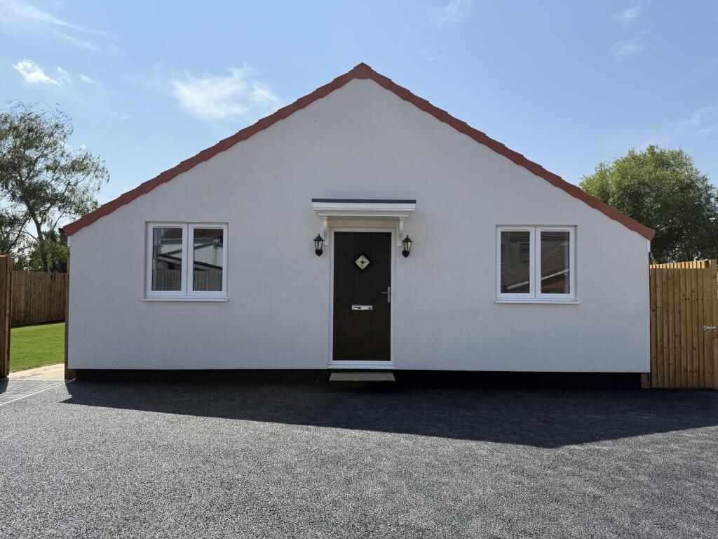 Main image of property: Redwick Road, Pilning, South Gloucestershire