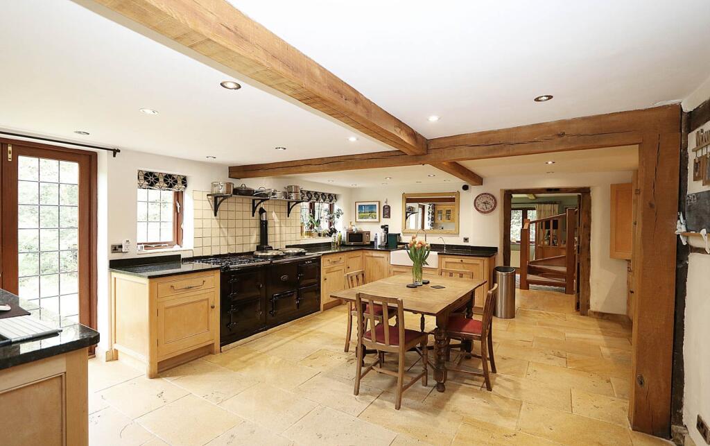 Chapel Row, Bucklebury Common, Berkshire photo 3