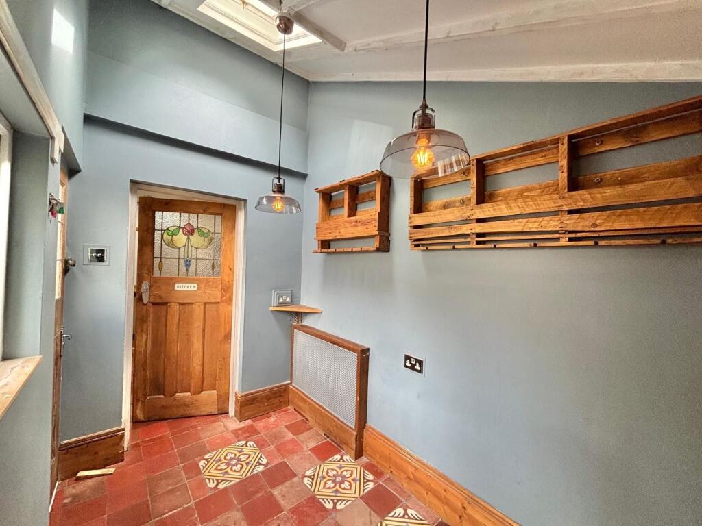 House in Ashfield, Titchfield, Hucknall - More