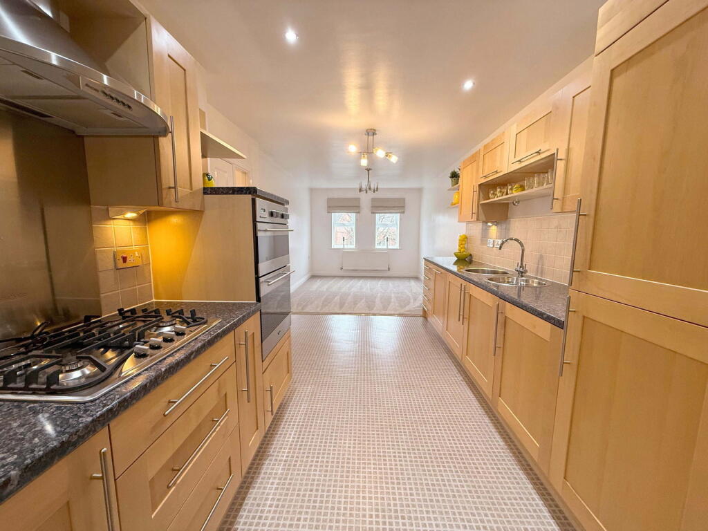 Apartment in Sefton, Liverpool City Region - View 2
