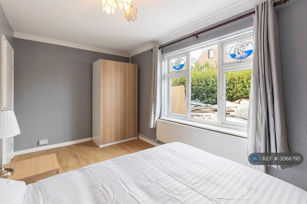 House in Romford - View 5