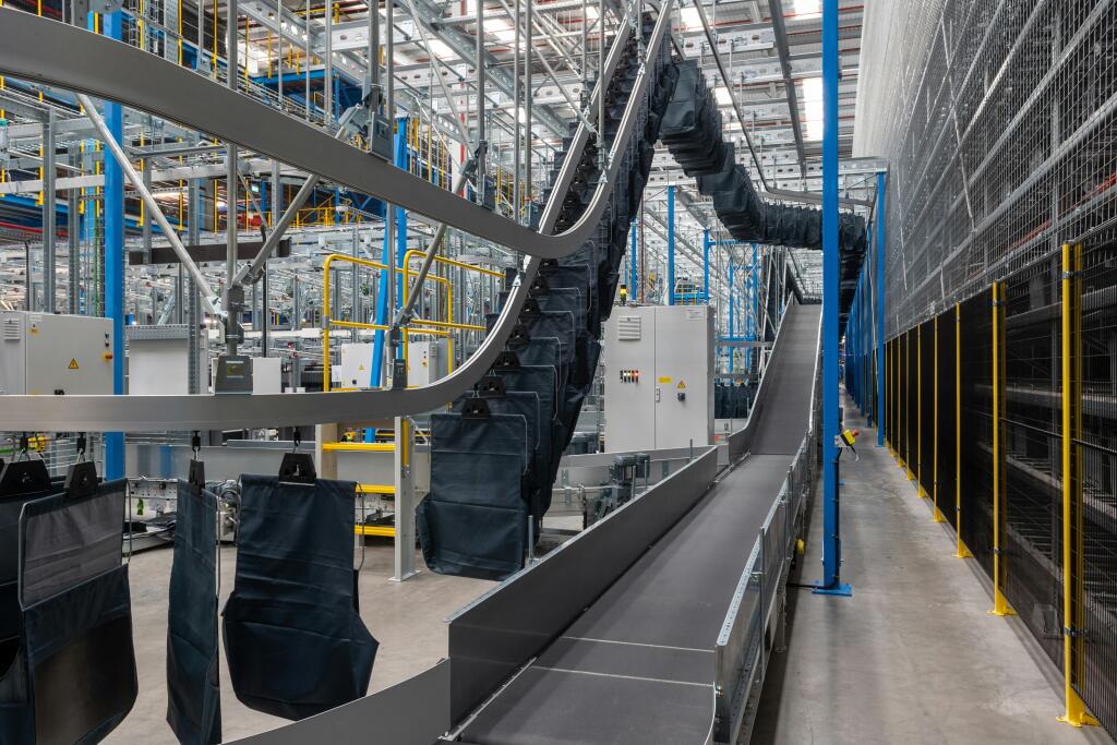 18424 Fradley Park 50.jpg