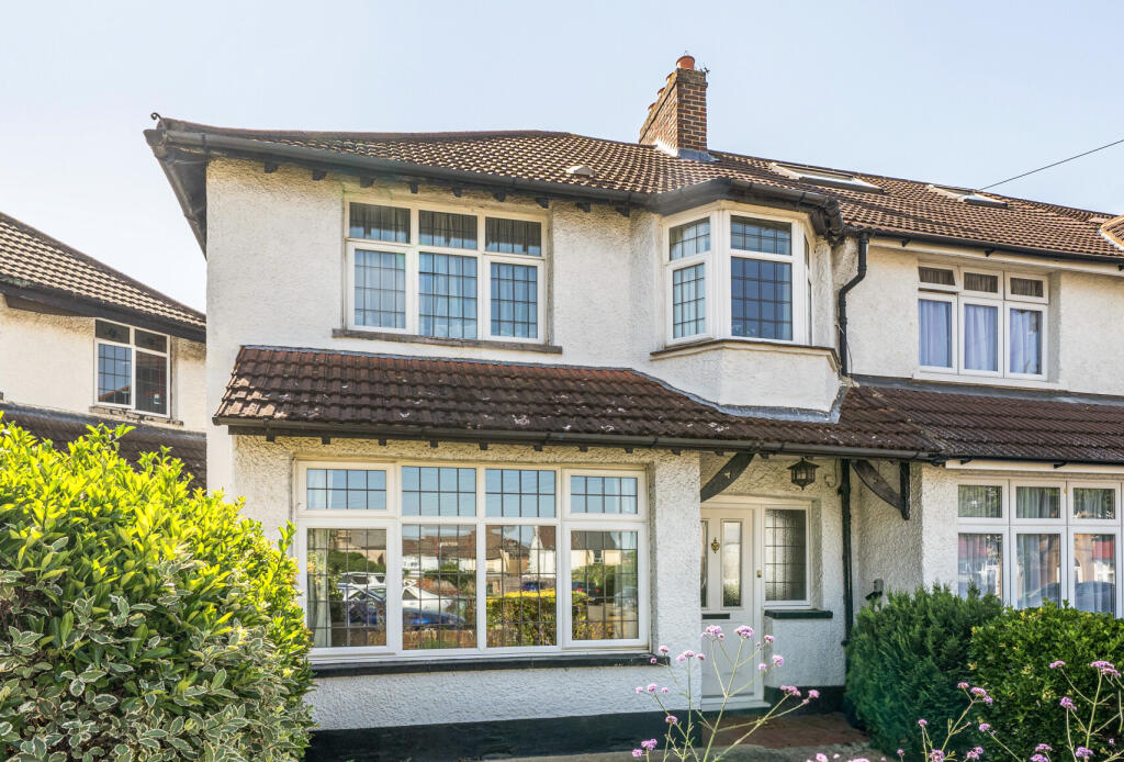 Main image of property: The Crescent, Sutton, SM1
