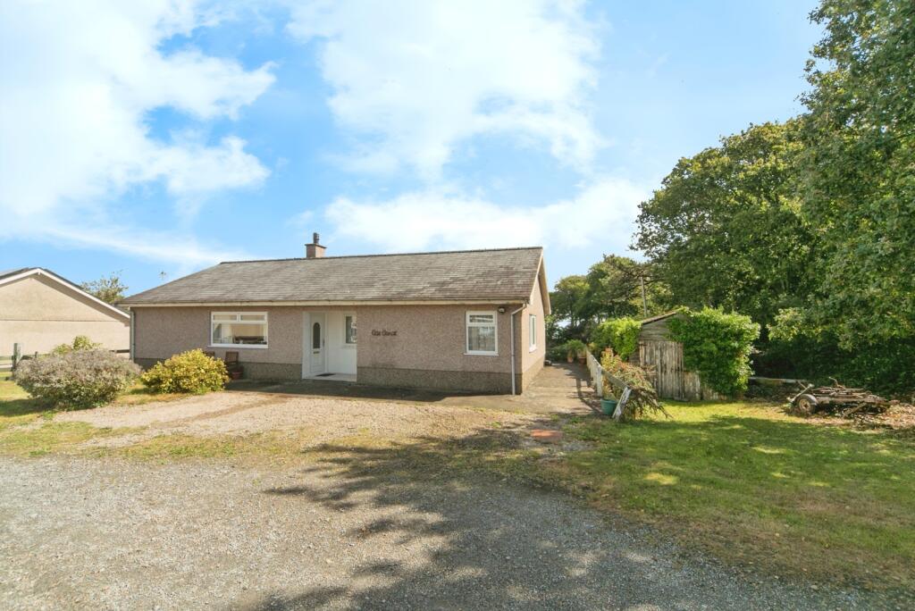 Main image of property: Llanbedrog, Gwynedd, LL53