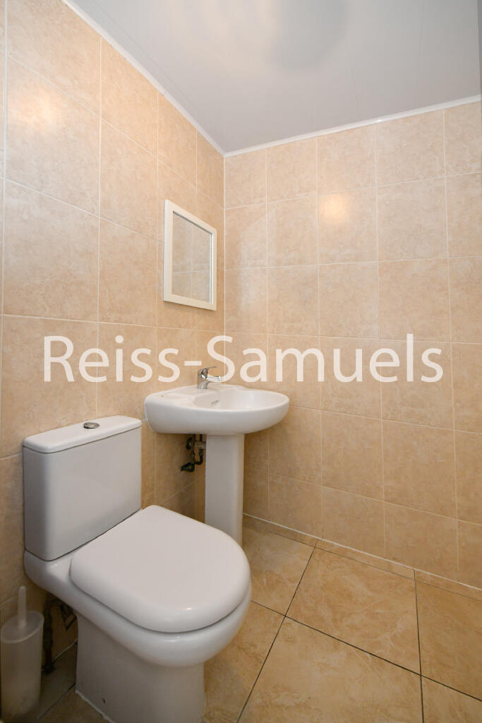 5 bedroom town house for rent