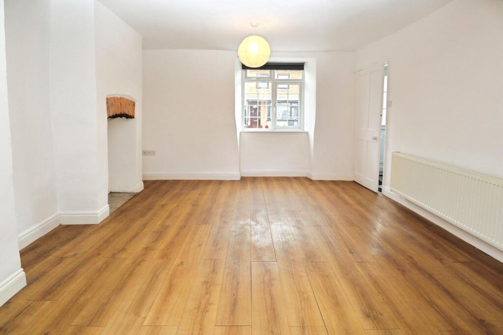 House in Northampton - View 5