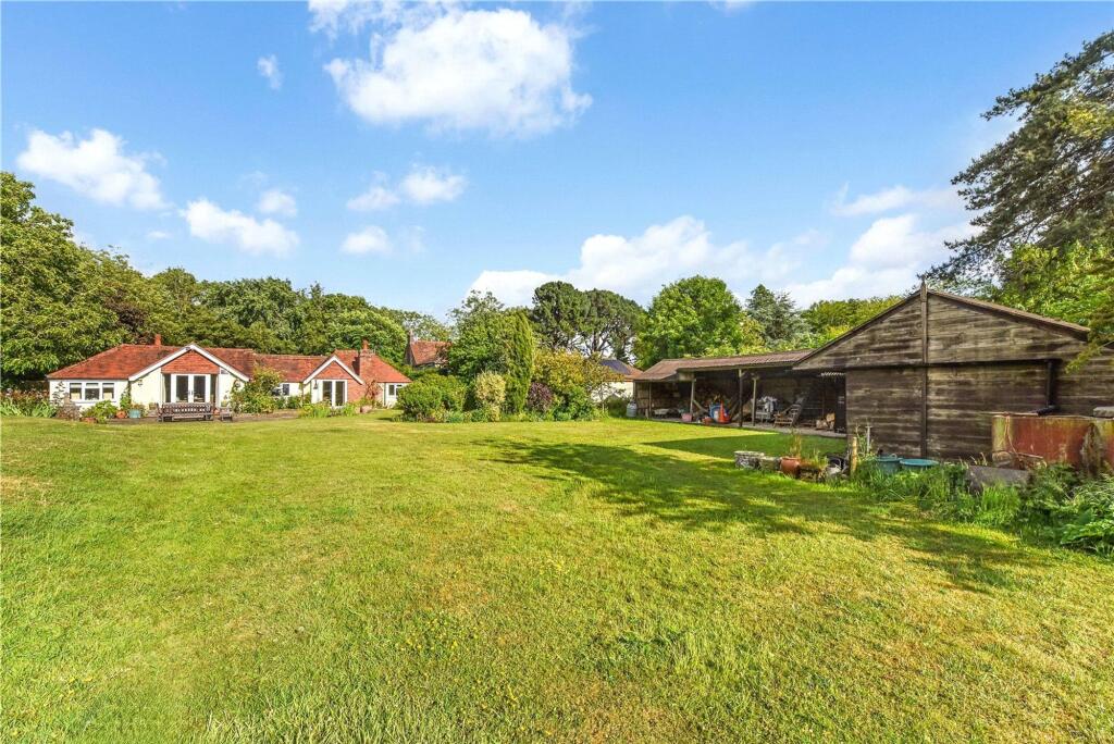 4-bed semi-detached on Level Mare Lane, Eastergate, PO20, £950,000