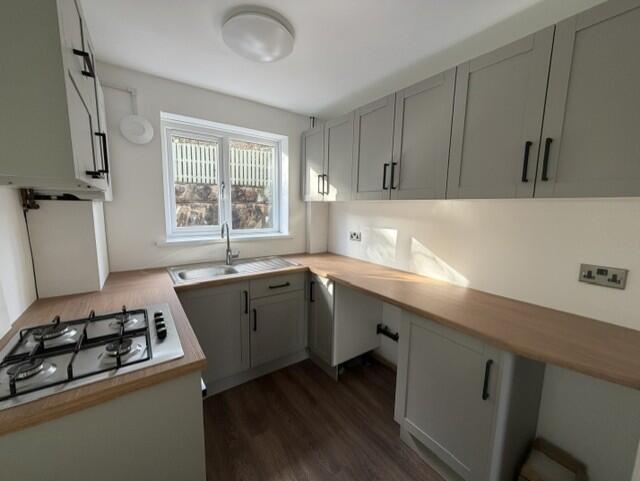 House in Sheffield, Stocksbridge - View 4