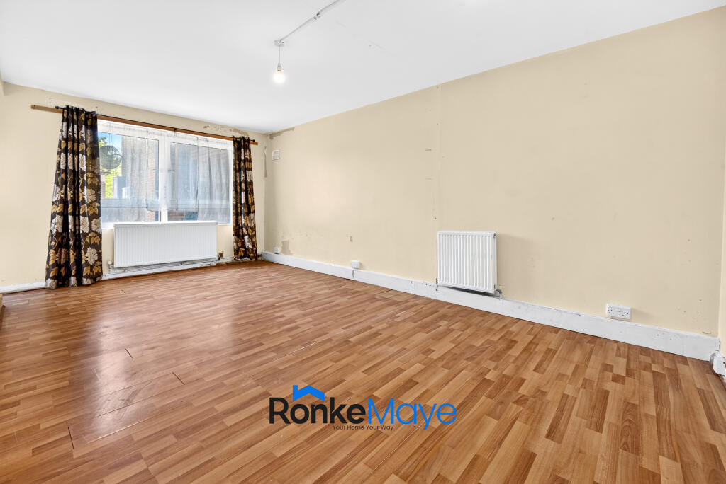 Apartment in London - More