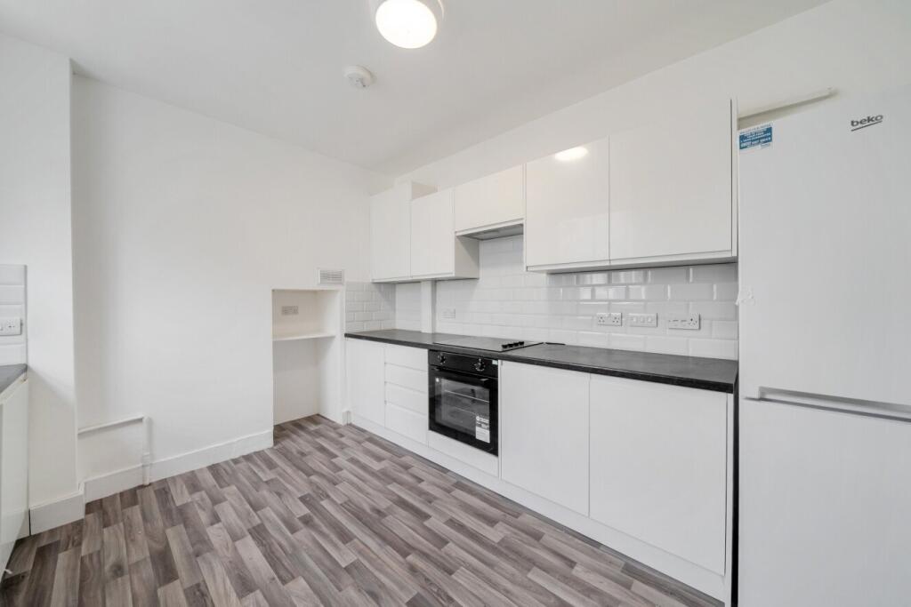 Apartment in London - View 2