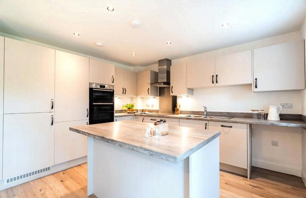 House in Dorchester, Milborne Port - View 4