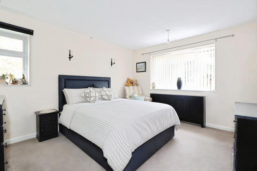 House in South Derbyshire, Melbourne - View 4