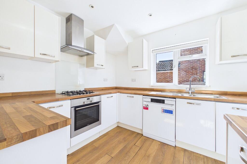 House in Twyford, Wokingham - View 5