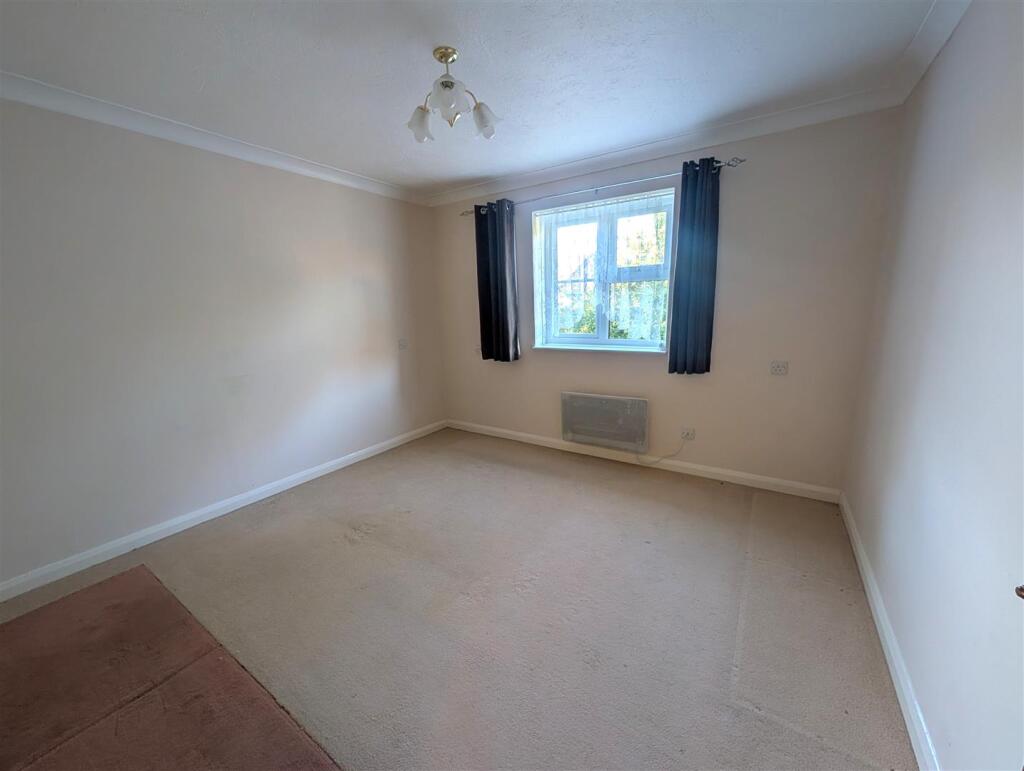 Apartment in Basingstoke and Deane, Chineham - View 4