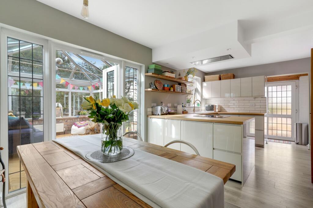 House in Nottingham - View 5