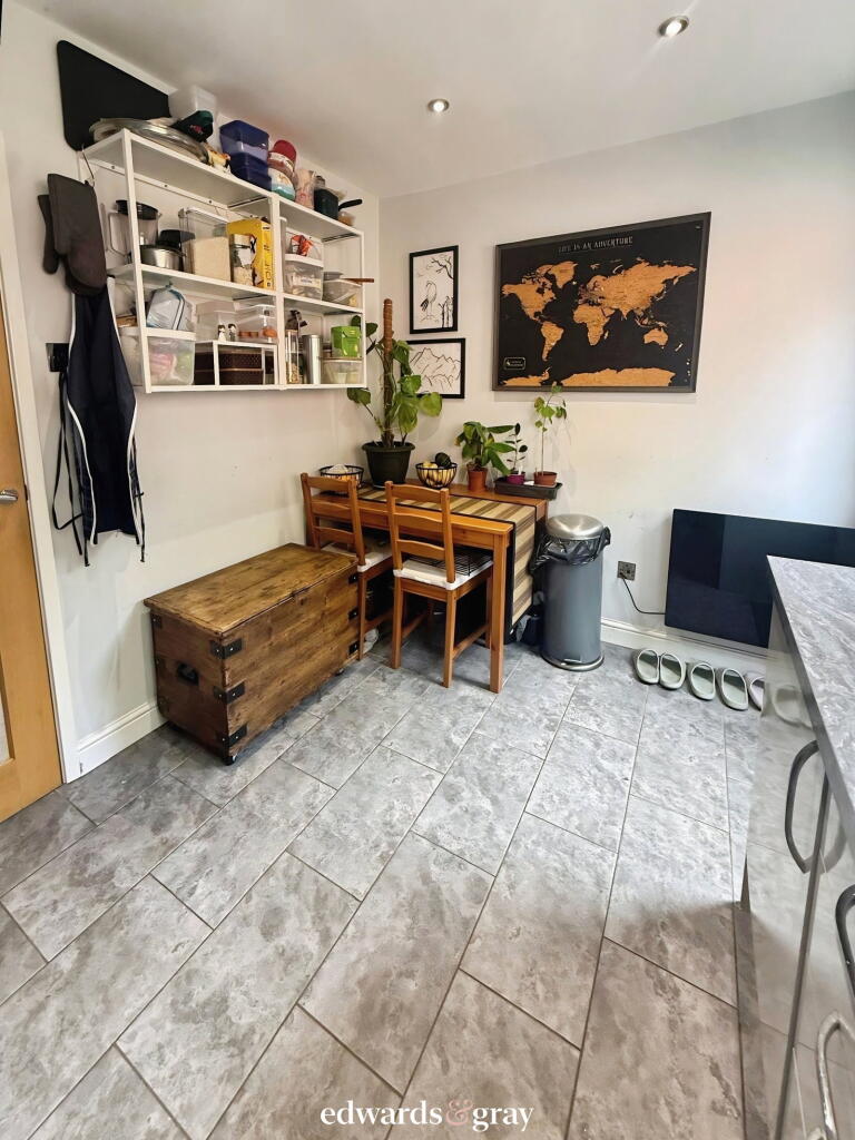 House in North Warwickshire, Coleshill - More