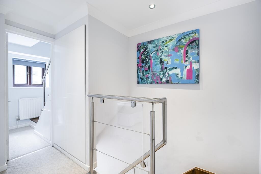 2 bedroom semi-detached house for rent