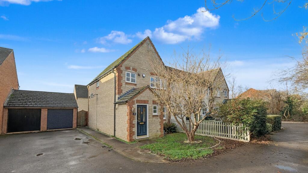 3-bed terraced on Campion Place, Bure Park, Bicester, £390,000