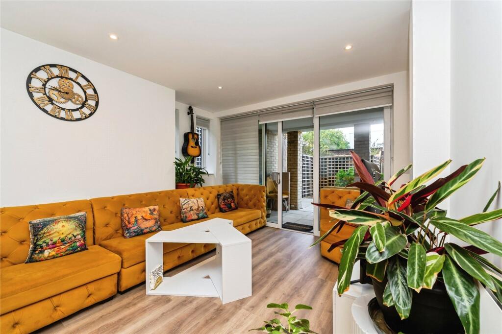 Apartment in London, Royal Borough of Kingston upon Thames - View 5