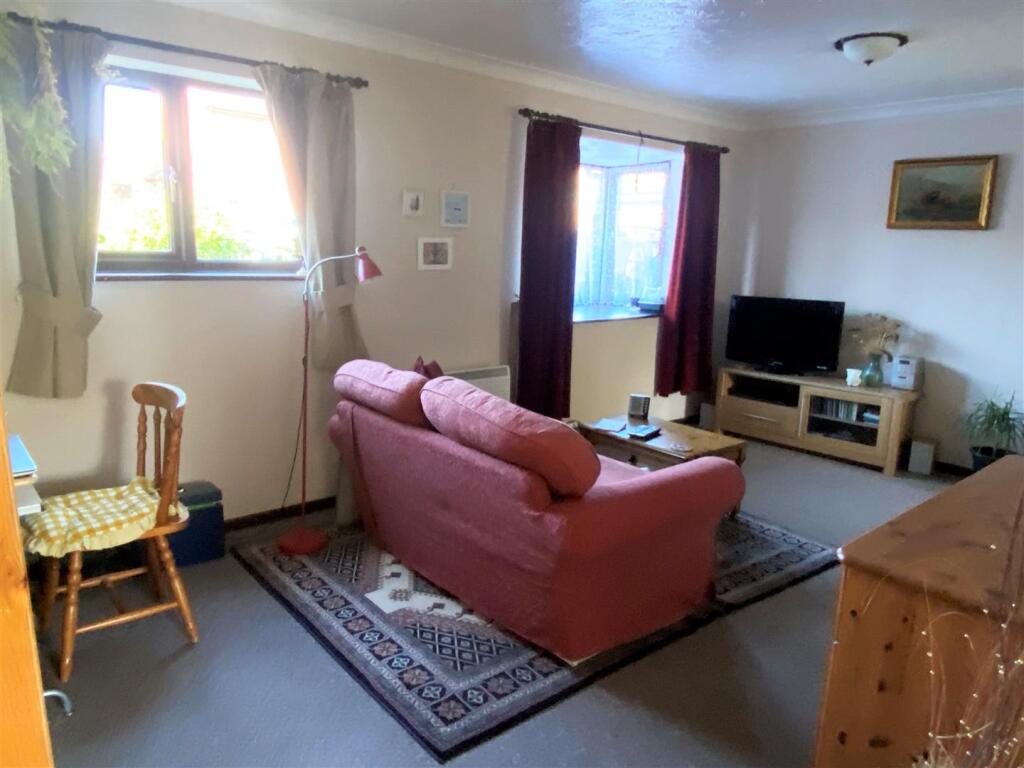 House in South Norfolk, Low Street, Wortwell - View 4