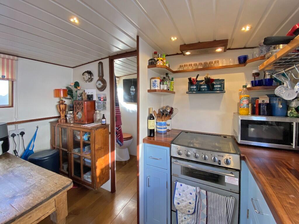 House in London, Surrey Quays, Rotherhithe - More