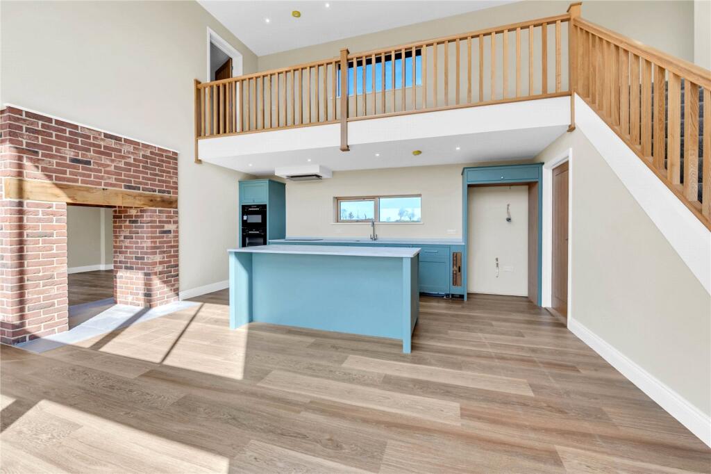 House in Ipswich - View 4