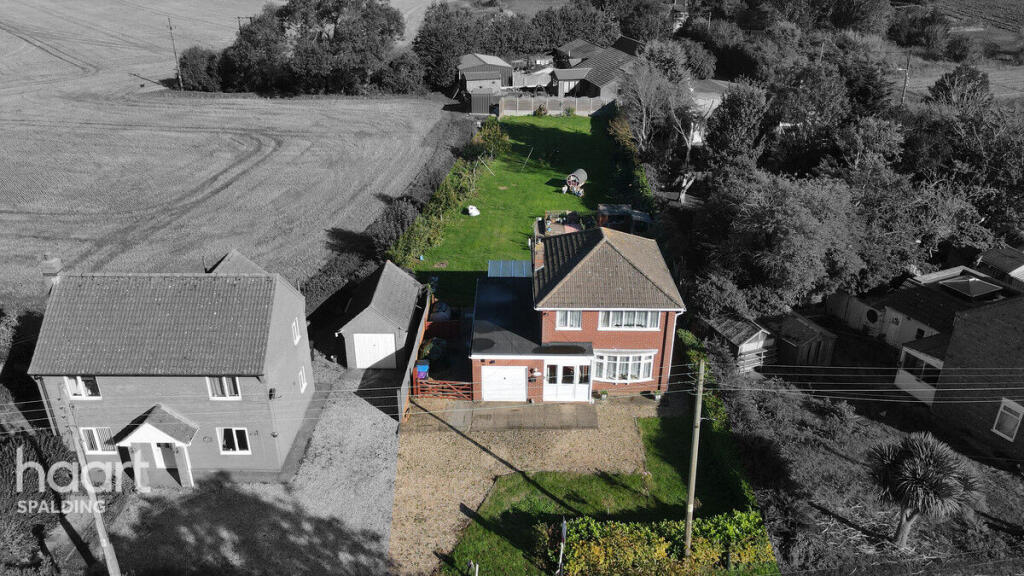3-bed detached on Roman Bank, Spalding, £280,000