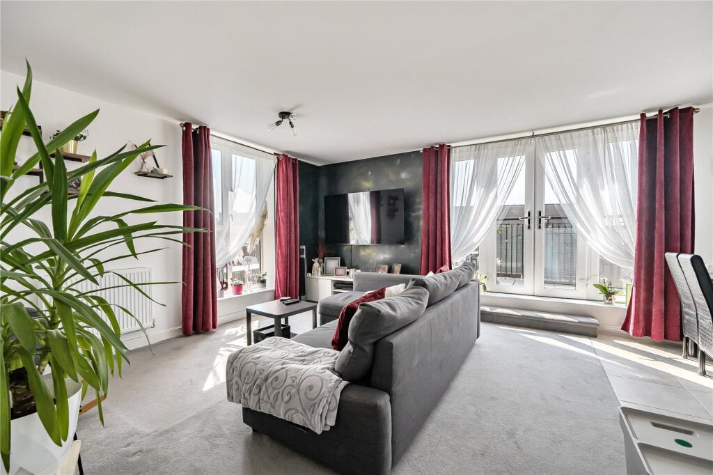 Apartment in Reading - View 4