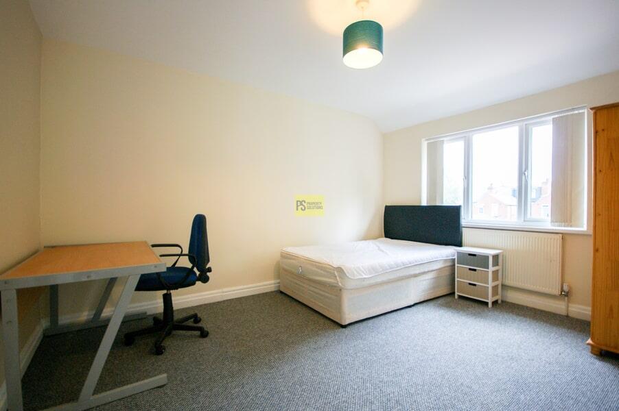 1 bedroom house share for rent