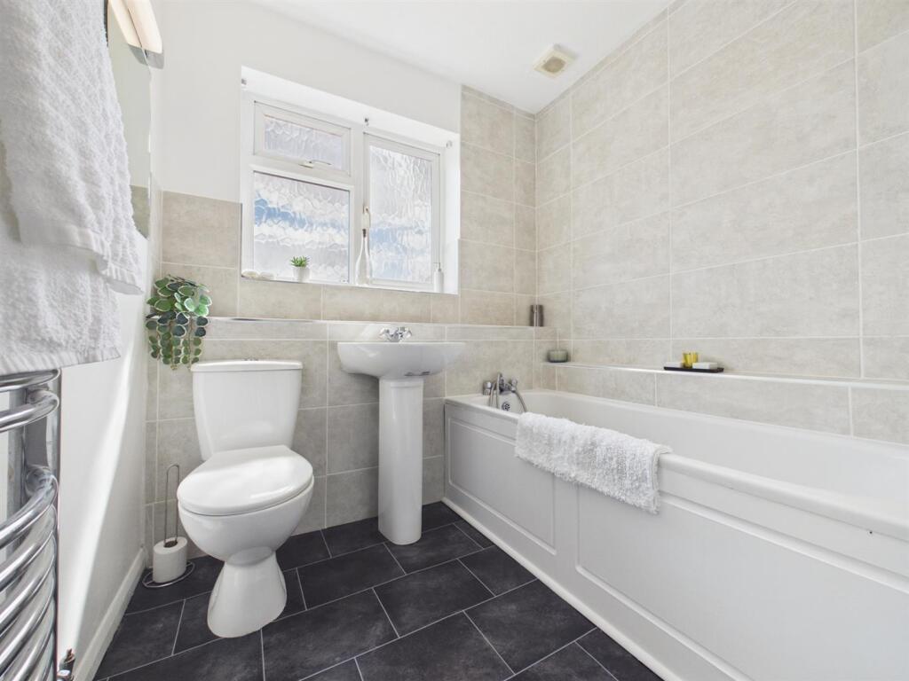 House in Hemel Hempstead, Watermead - View 4