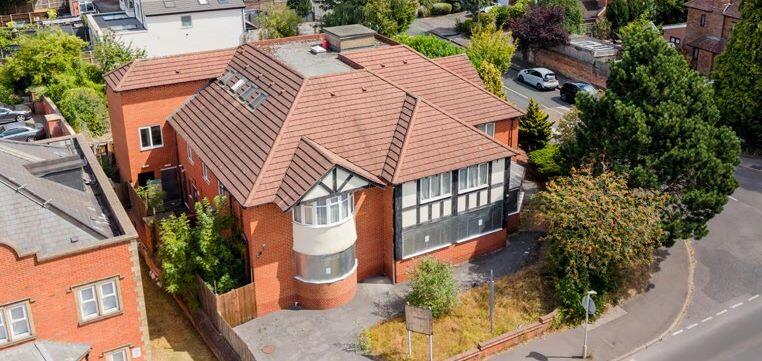Main image of property: 251 Warwick Road, Olton, Solihull, West Midlands, B92 7AH