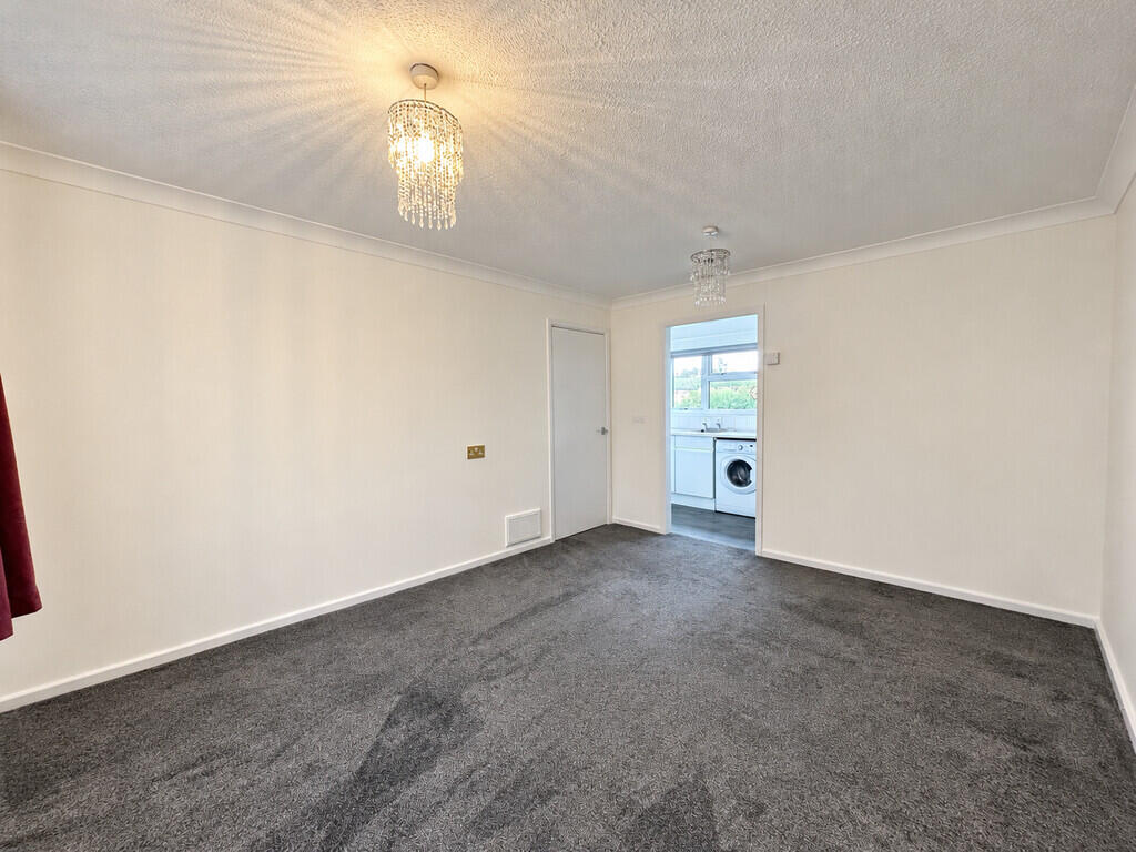Apartment in Stevenage, Hertfordshire - View 3