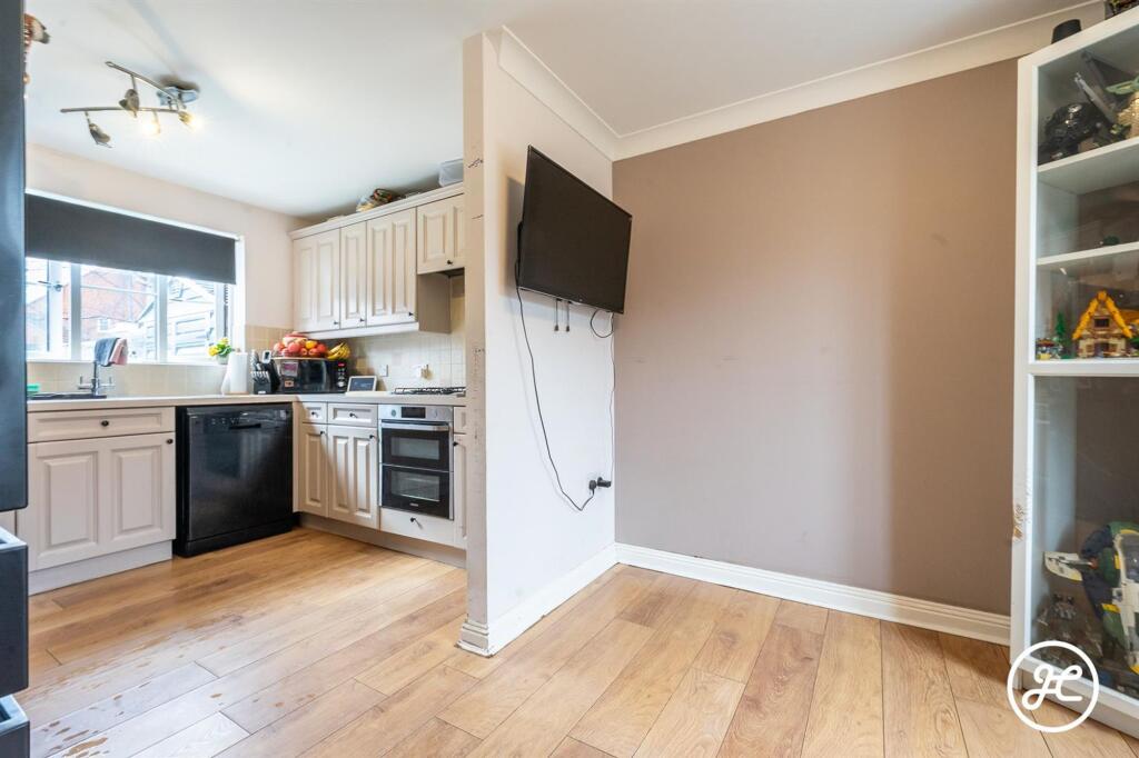 House in Taunton - View 5