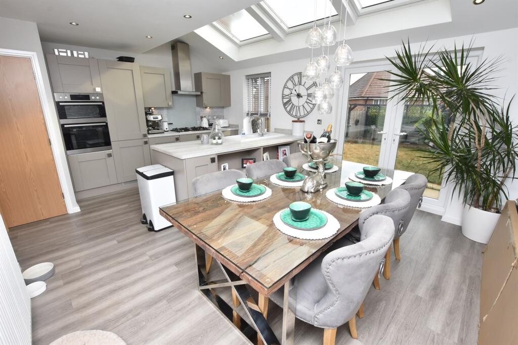 House in Birmingham, Handsworth Wood, Birchfield - View 2
