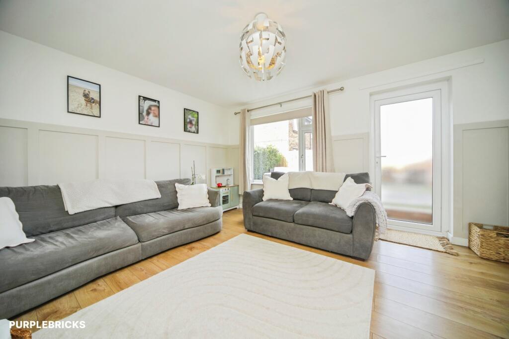 House in Ipswich, Brookwood, Pinewood - View 5