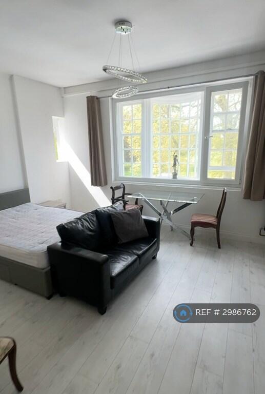 Main image of property: Pearson Park, Hull, HU5