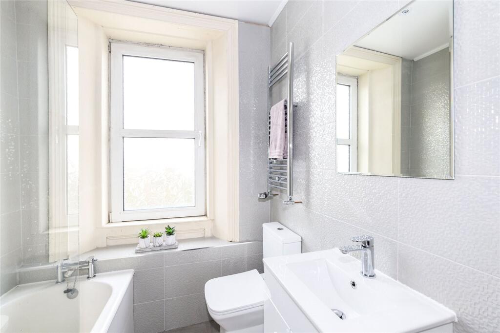 Selby Terrace, Maryport, Cumbria, CA15 photo 3