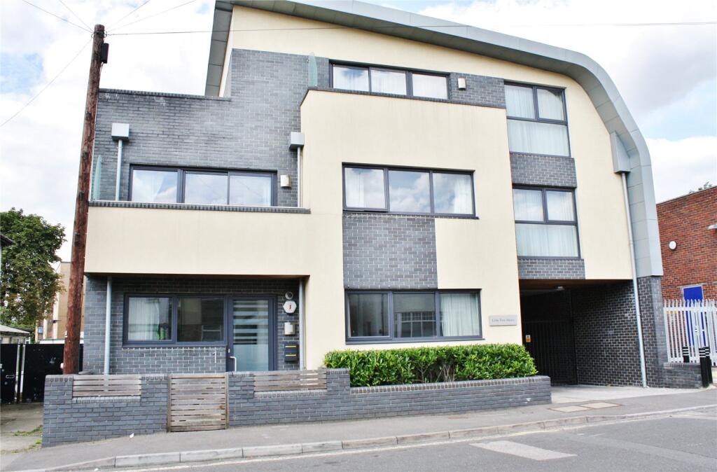 Main image of property: LIME TREE MEWS, HEADINGTON, OX3