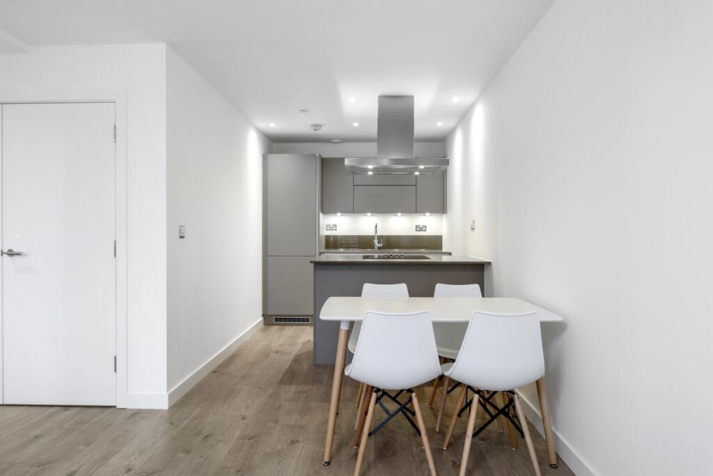 Apartment in London - More