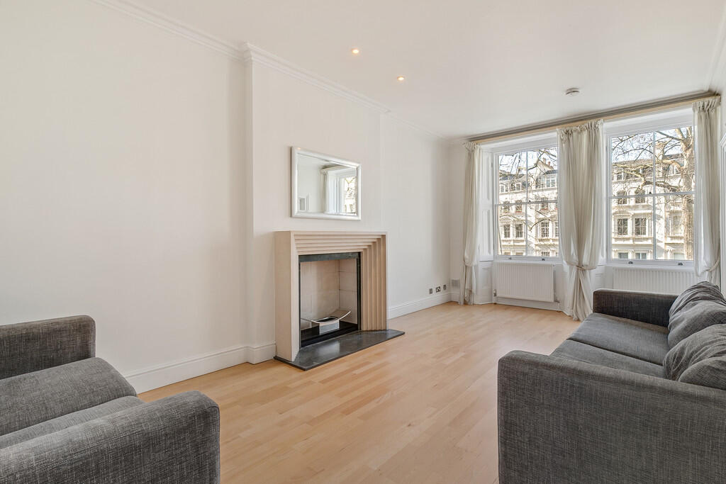 Apartment in London, Knightsbridge - View 2
