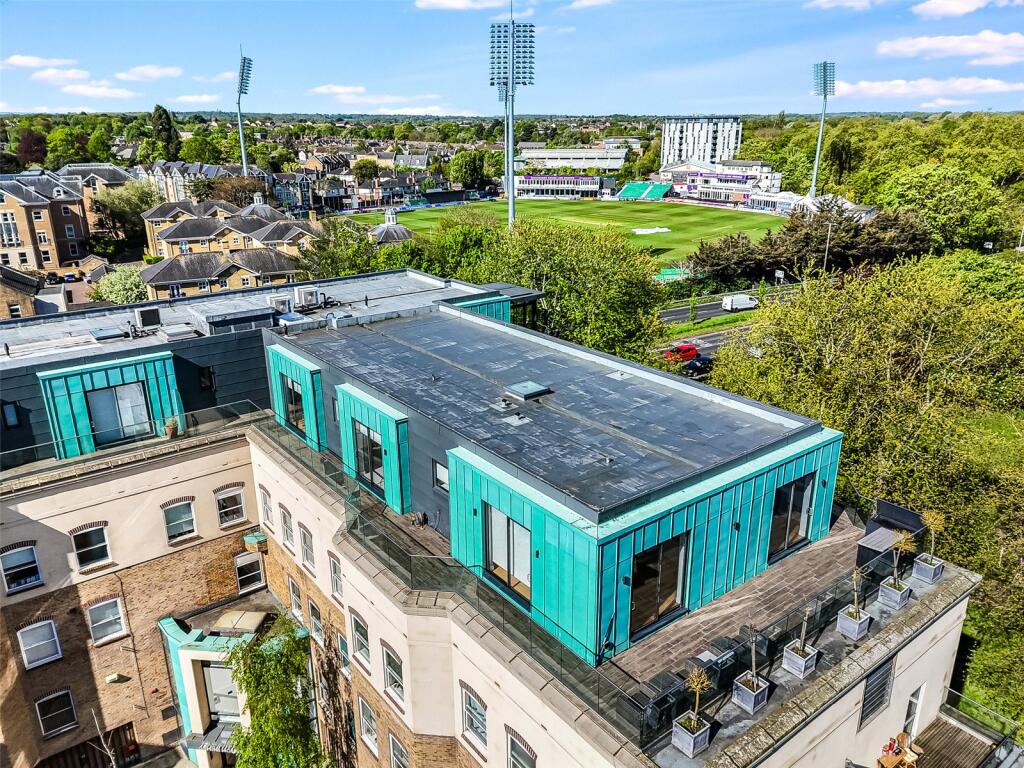 Main image of property: New London Road, Chelmsford, Essex, CM2