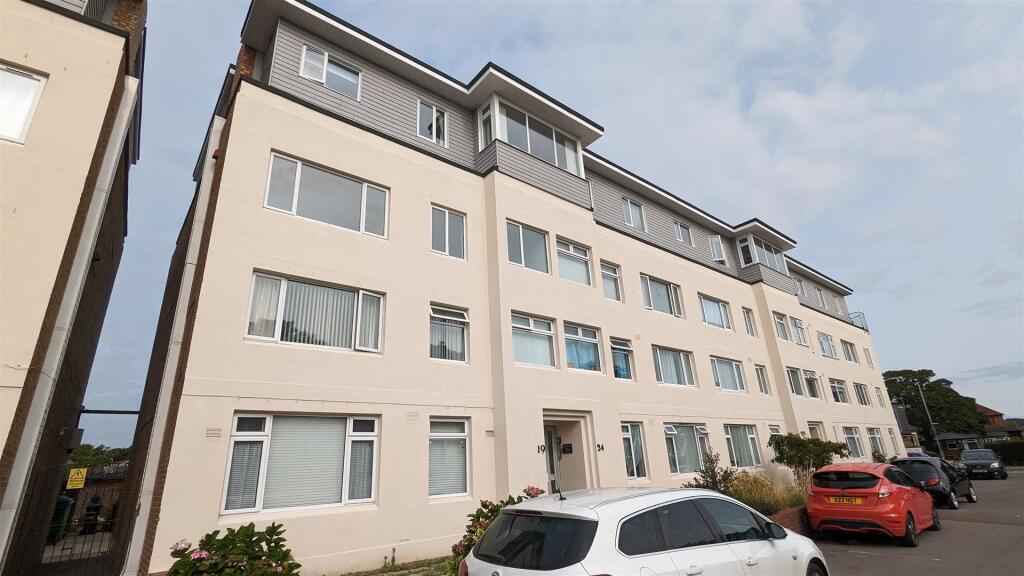 Main image of property: LONDON ROAD, HILSEA, PO2 9HP