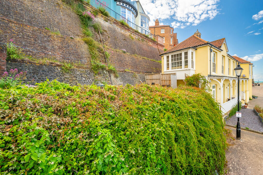 Promenade, Cromer, Norfolk - More